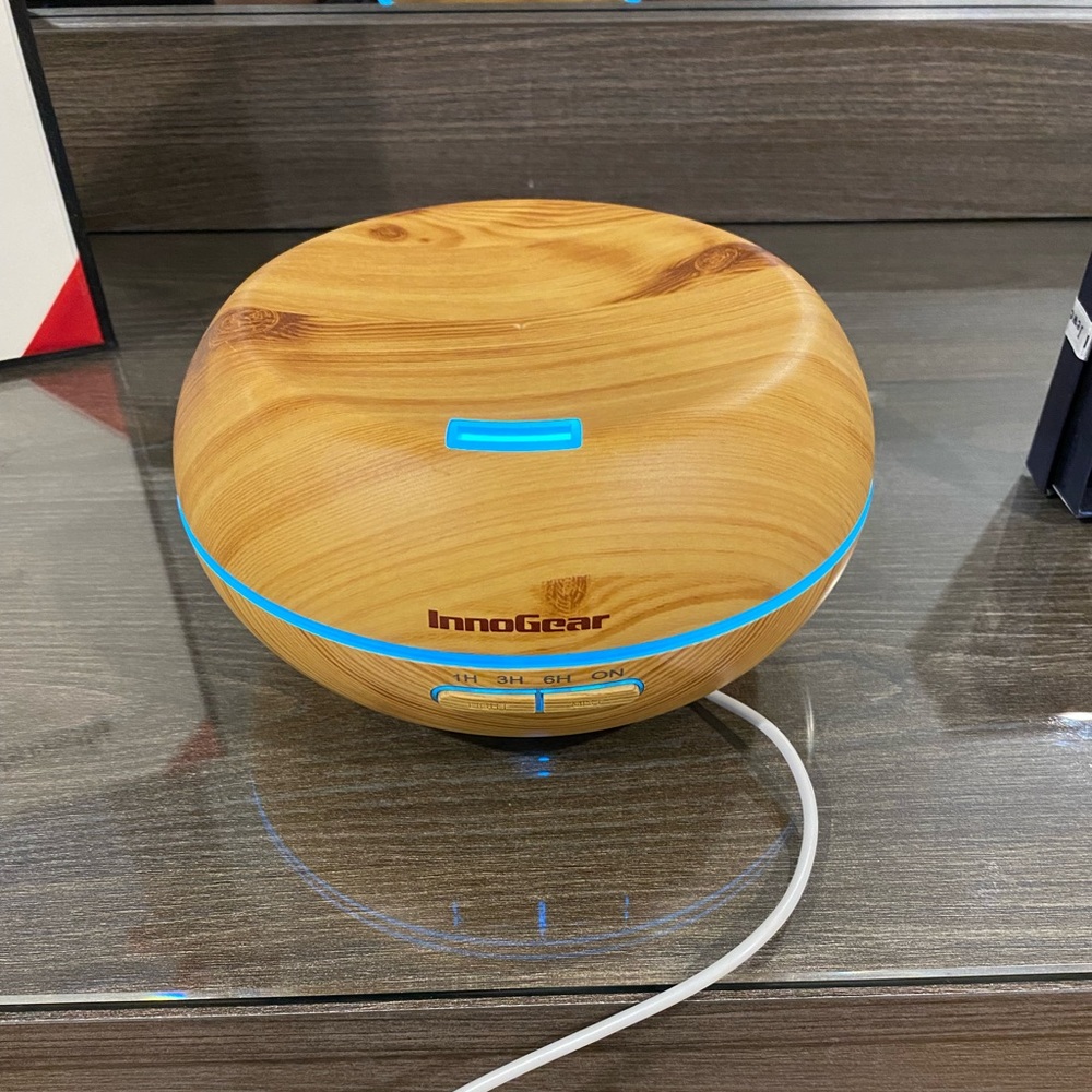 Essential oil diffuser